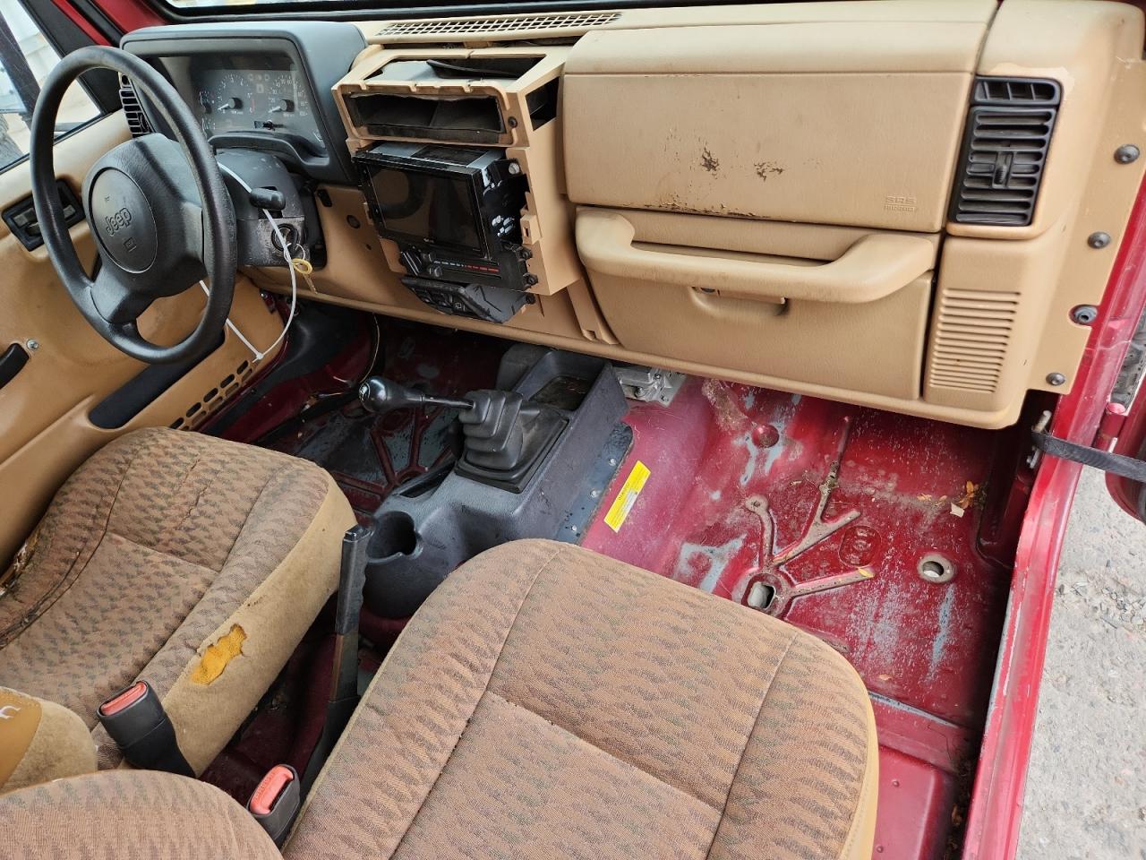 1998 Jeep Wrangler / Tj Se VIN: 1J4FY29P1WP766697 Lot: 81717285