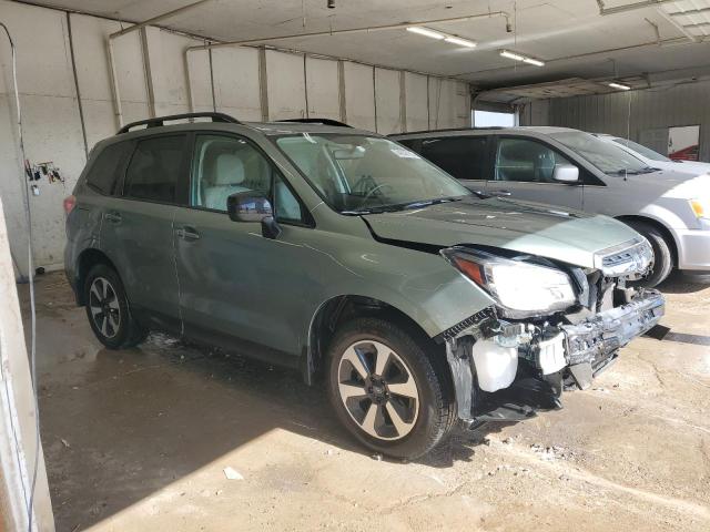  SUBARU FORESTER 2017 Зеленый