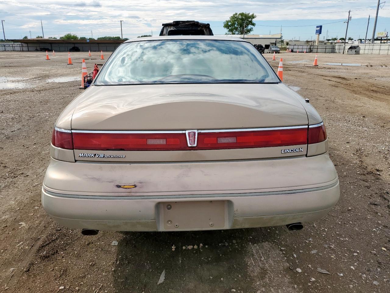 1996 Lincoln Mark Viii Base VIN: 1LNLM91VXTY605029 Lot: 83977145