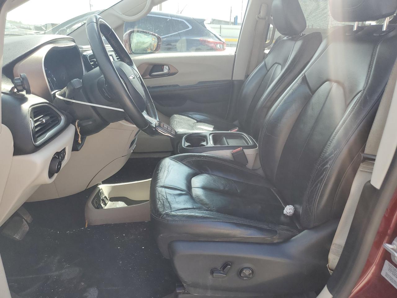 2017 Chrysler Pacifica Touring L VIN: 2C4RC1BG1HR613163 Lot: 82144995