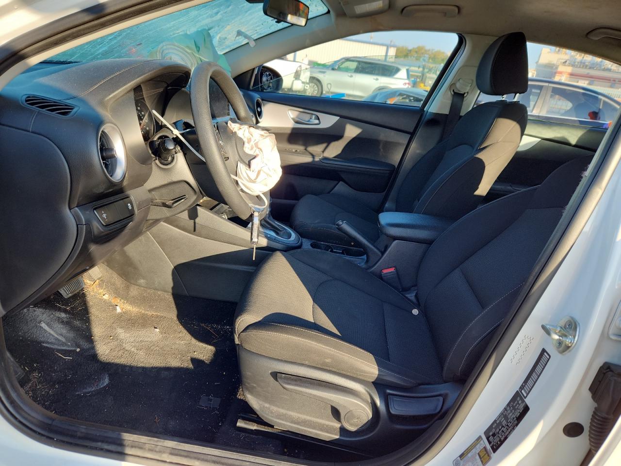 2023 Kia Forte Lx VIN: 3KPF24AD4PE677292 Lot: 81141405