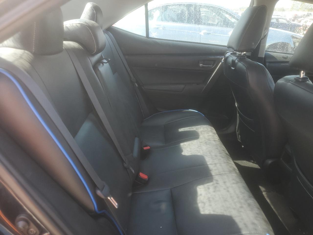 2018 Toyota Corolla L VIN: 5YFBURHE2JP752694 Lot: 80887455