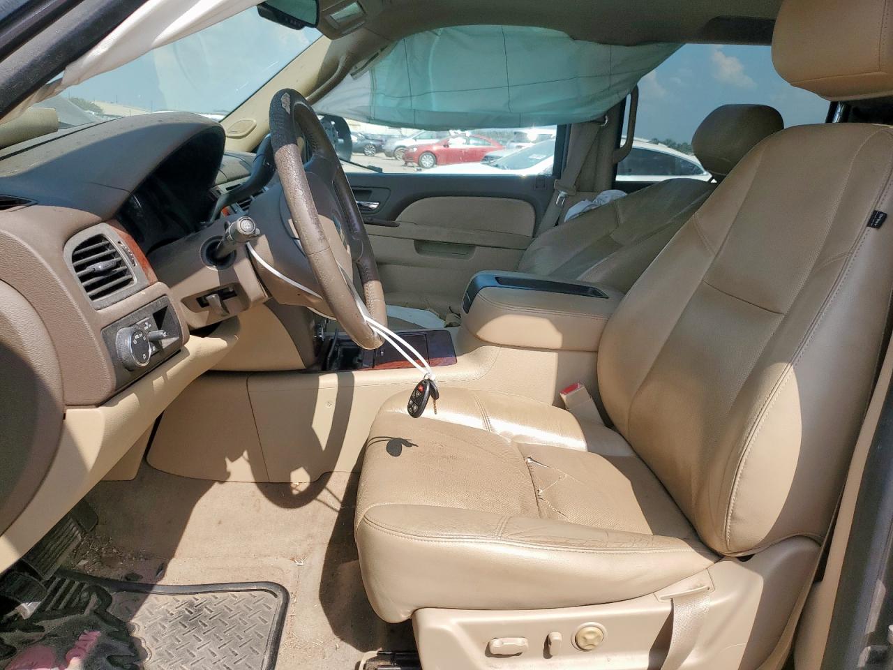 2014 Chevrolet Suburban C1500 Ltz VIN: 1GNSCKE09ER236550 Lot: 81060645