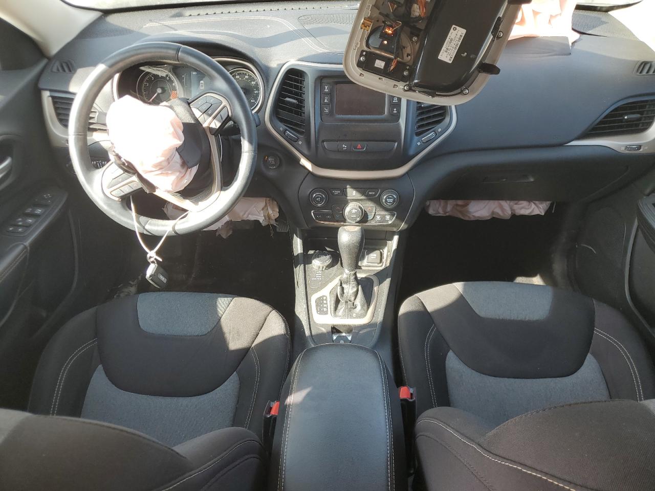 2014 Jeep Cherokee Latitude VIN: 1C4PJMCS3EW247193 Lot: 80898405