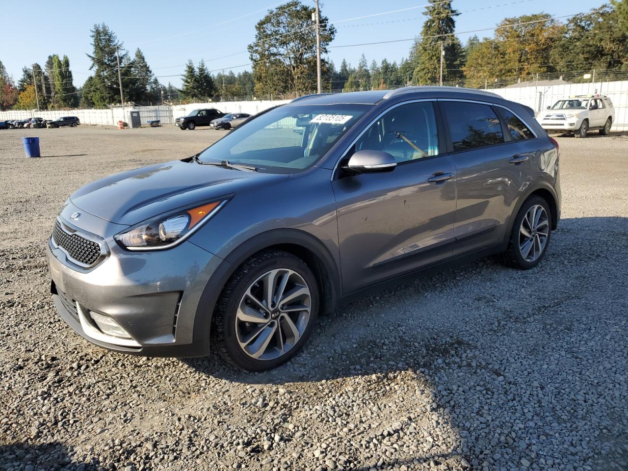 KNDCE3LC2H5062374 2017 Kia Niro Ex Touring 2017 Kia Niro Ex Touring VIN: KNDCE3LC2H5062374 Lot: 82135105