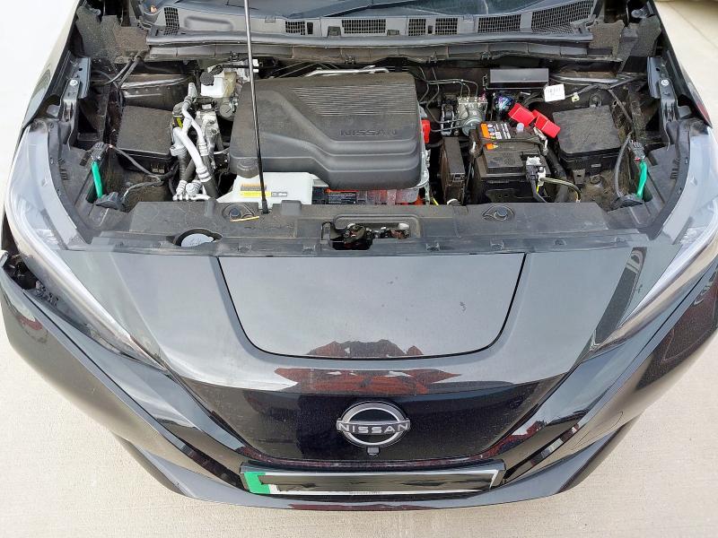 2024 NISSAN LEAF TEKNA 