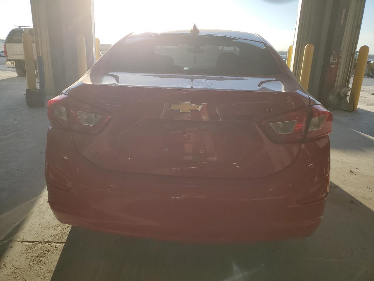 2018 Chevrolet Cruze Lt VIN: 1G1BE5SM5J7219464 Lot: 81473635