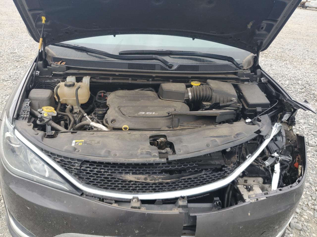 2018 Chrysler Pacifica Touring Plus VIN: 2C4RC1FG4JR318364 Lot: 84522565