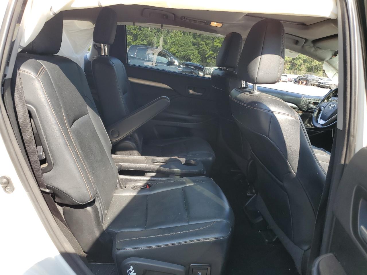 2015 Toyota Highlander Xle VIN: 5TDKKRFH2FS092464 Lot: 71401335