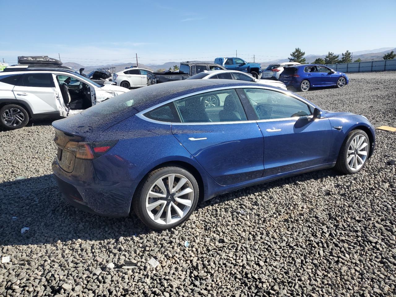 2019 Tesla Model 3 5YJ3E1EB7KF390047 photo #4