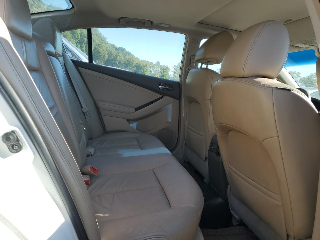 2011 Nissan Altima Base VIN: 1N4AL2AP2BN432071 Lot: 70501995