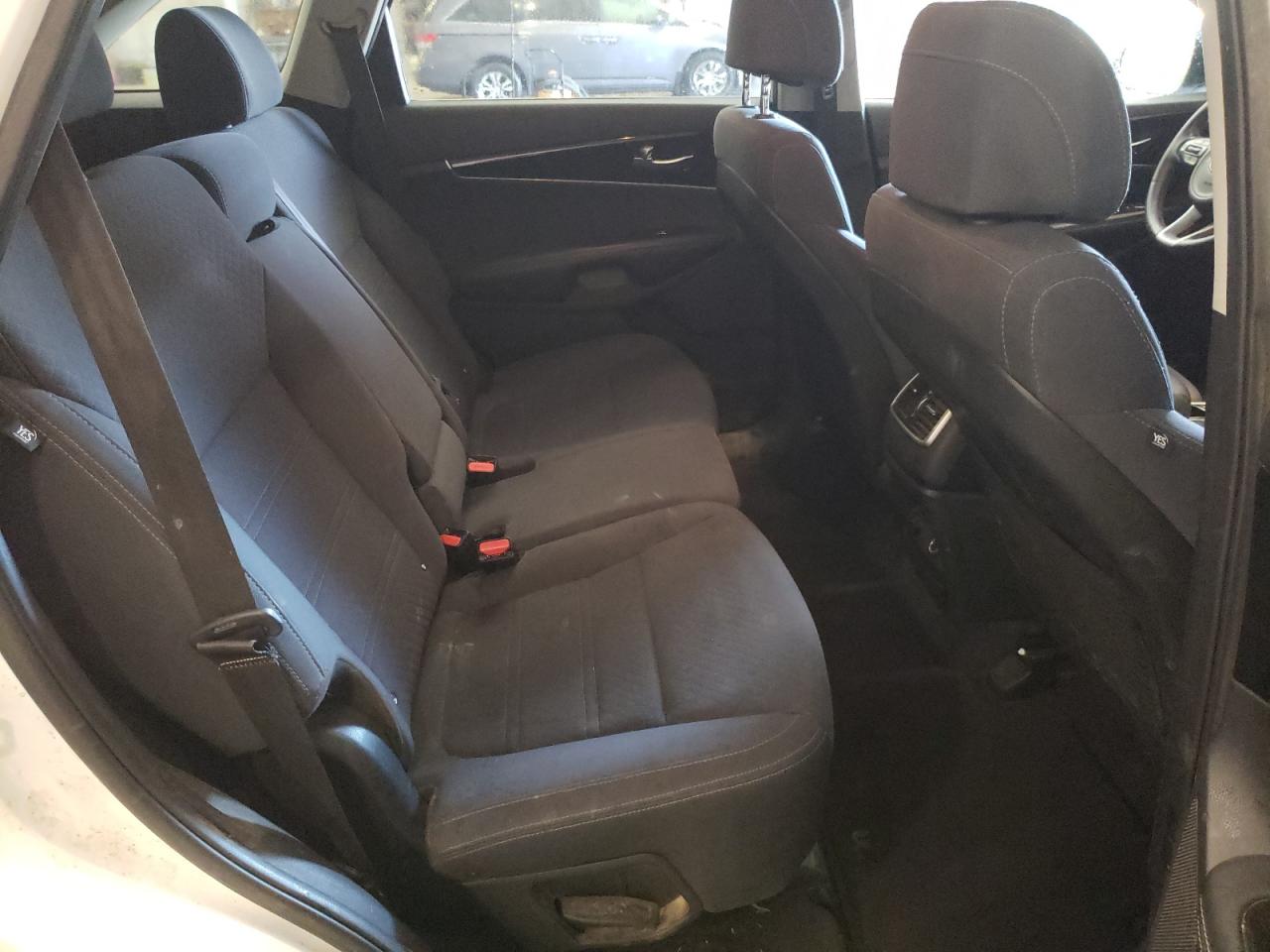 2017 Kia Sorento Lx VIN: 5XYPGDA39HG260266 Lot: 72082585