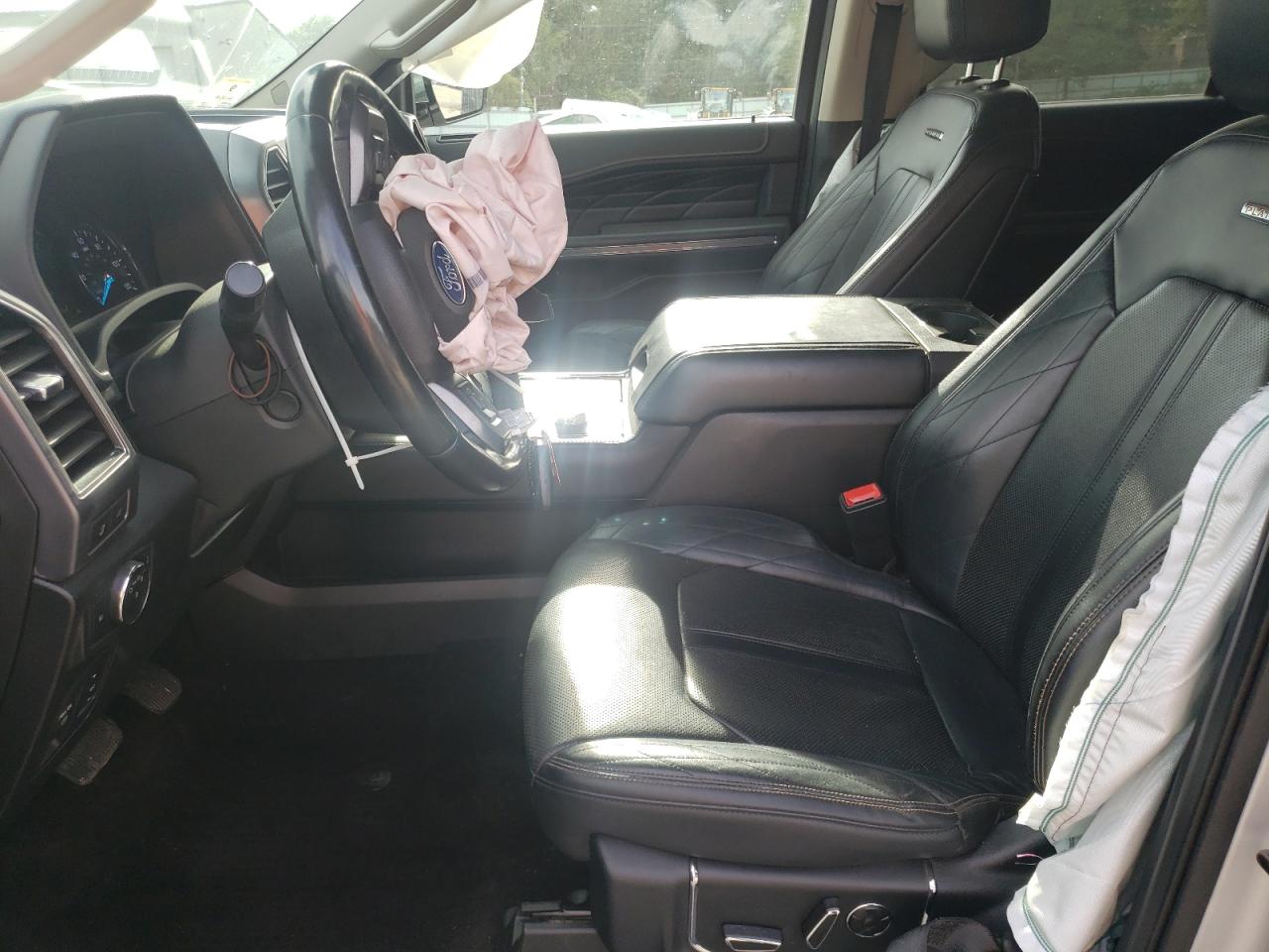 2018 Ford Expedition Platinum VIN: 1FMJU1MT4JEA05818 Lot: 81056055