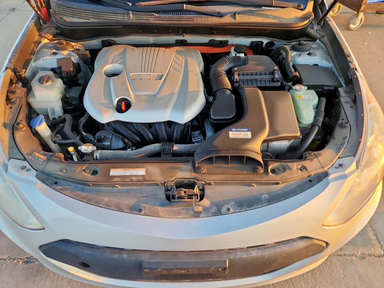 2015 Hyundai Sonata Hybrid VIN: KMHEC4A48FA137837 Lot: 81467165