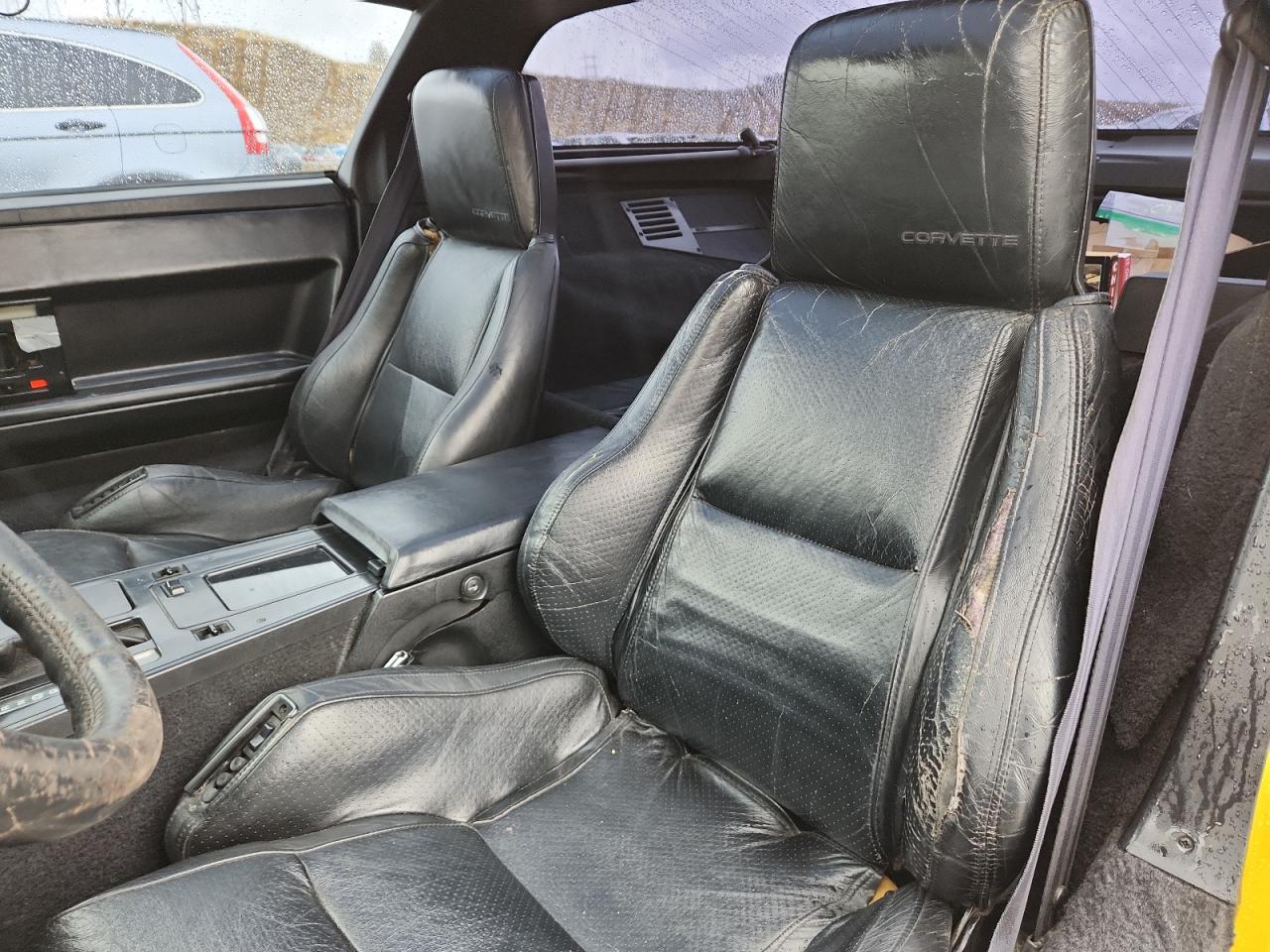 1988 Chevrolet Corvette VIN: 1G1YY2184J5113393 Lot: 80194525