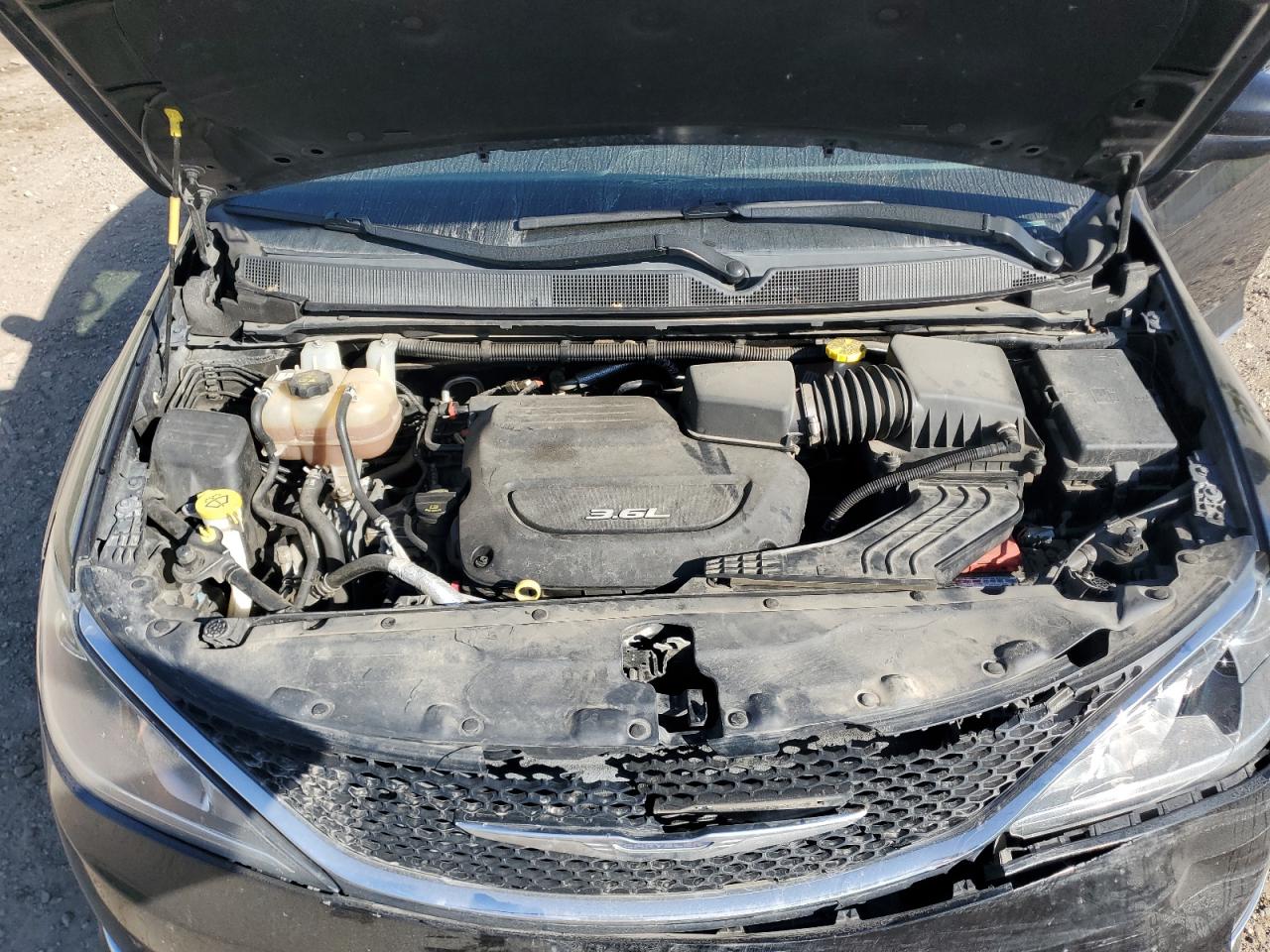 2018 Chrysler Pacifica Touring L VIN: 2C4RC1BGXJR144628 Lot: 84430665