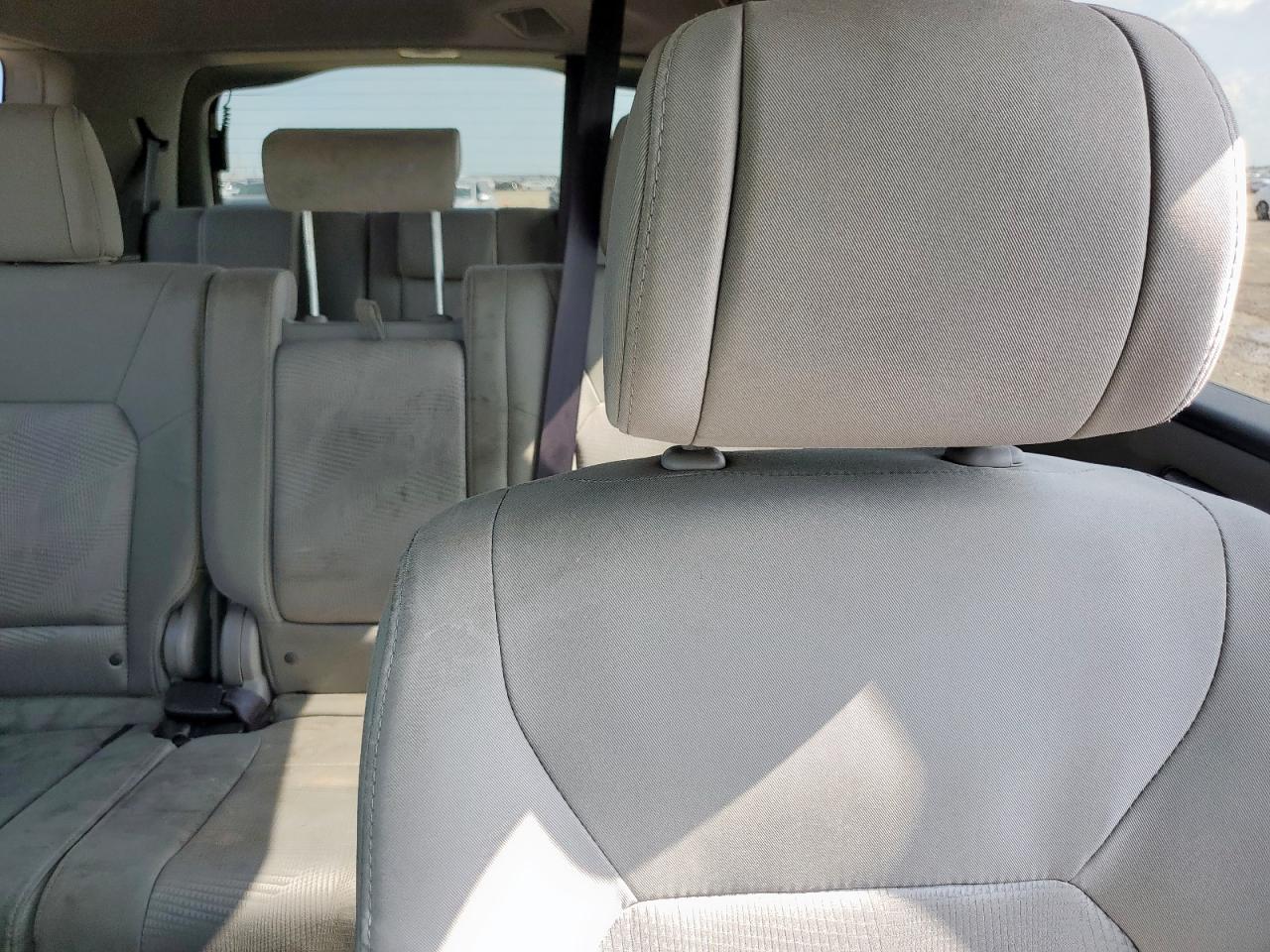 2014 Honda Pilot Lx VIN: 5FNYF4H24EB032893 Lot: 71684165