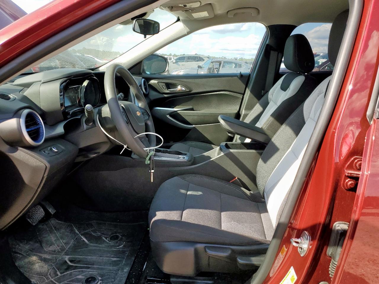 2024 Chevrolet Trax Ls VIN: KL77LFE24RC214100 Lot: 84173895