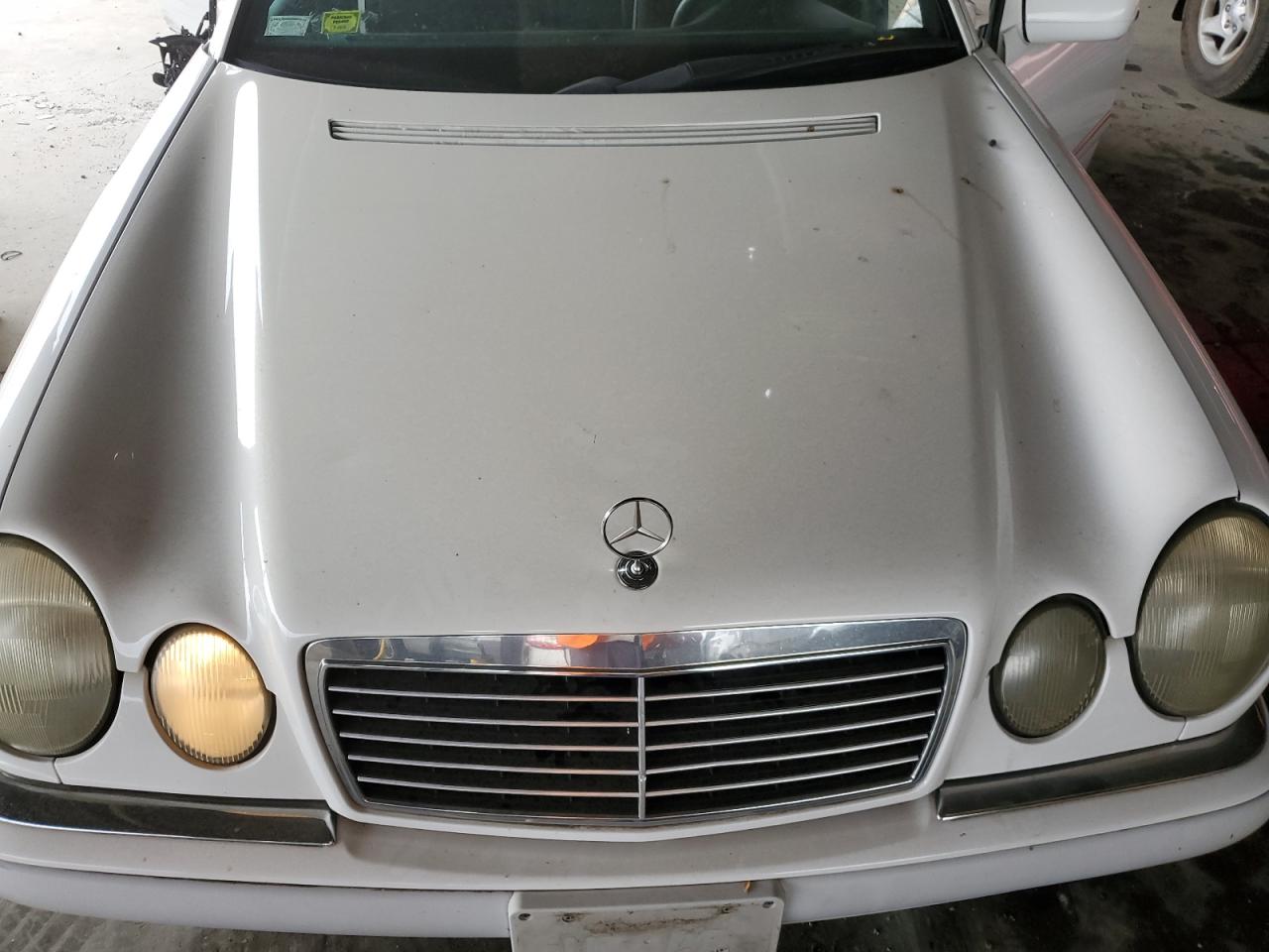 1997 Mercedes-Benz E 320 VIN: WDBJF55F0VA401089 Lot: 83848065