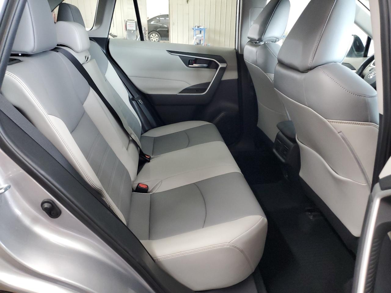 2021 Toyota Rav4 Xle Premium VIN: 2T3A1RFV4MC240776 Lot: 70777815