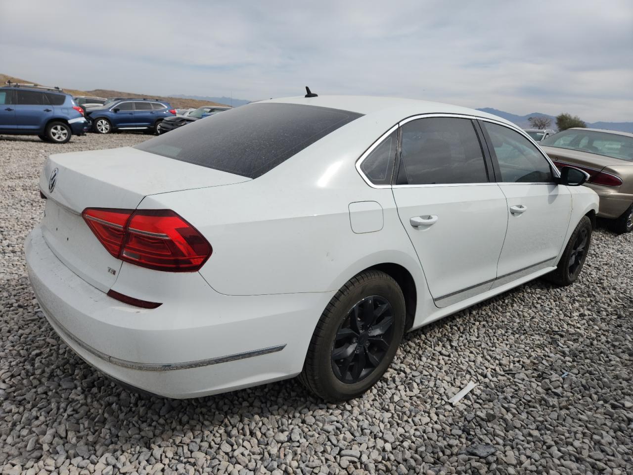 2016 Volkswagen Passat S white null gas 1VWAT7A30GC051100 photo #4