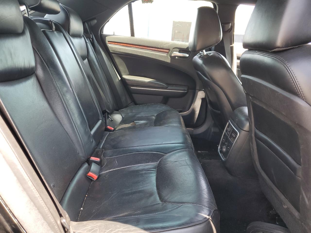 2014 Chrysler 300C VIN: 2C3CCAEG2EH379946 Lot: 71904395