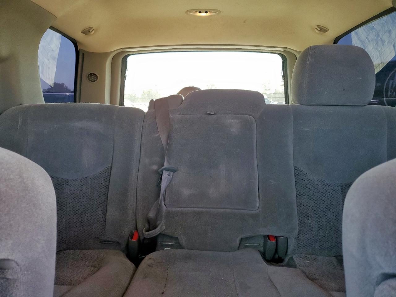 2004 Chevrolet Tahoe C1500 VIN: 1GNEC13Z94R193318 Lot: 80327265