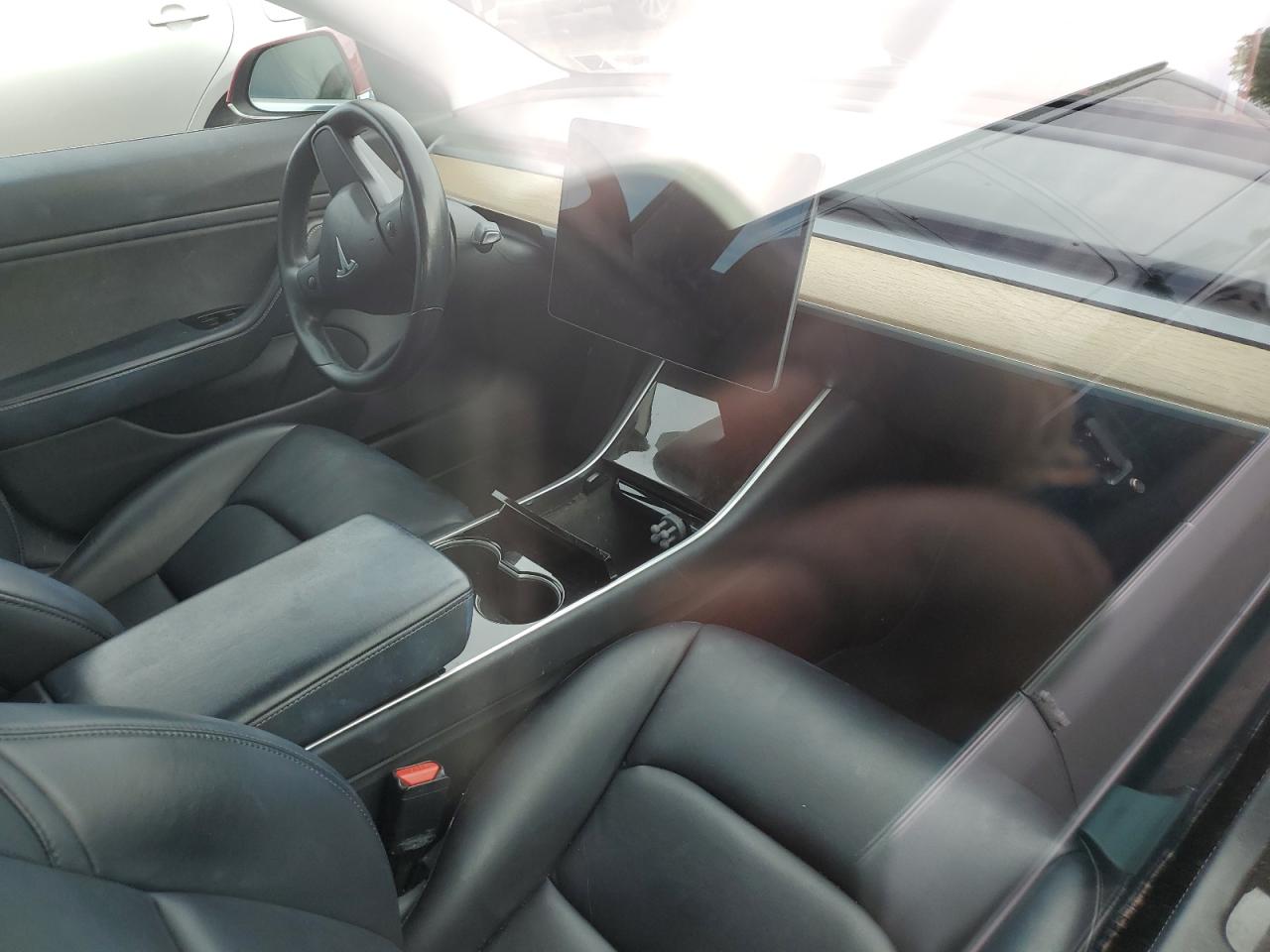 2018 Tesla Model 3 VIN: 5YJ3E1EB8JF121750 Lot: 84205385