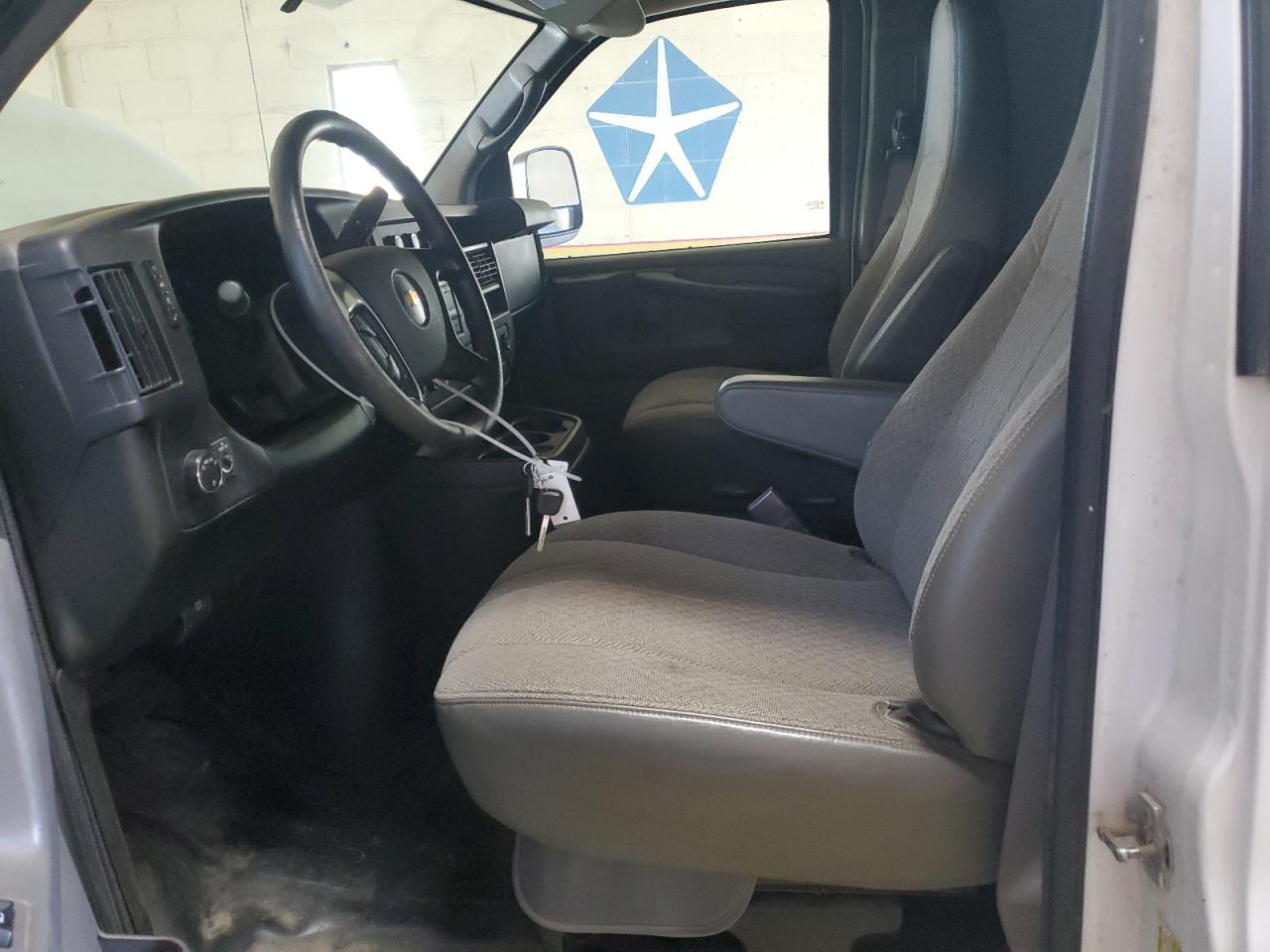 2015 Chevrolet Express G2500 VIN: 1GCWGFCF0F1219441 Lot: 84630885