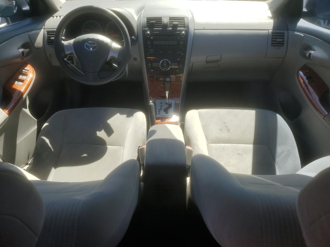 2010 Toyota Corolla Base VIN: 2T1BU4EE9AC464940 Lot: 81691525