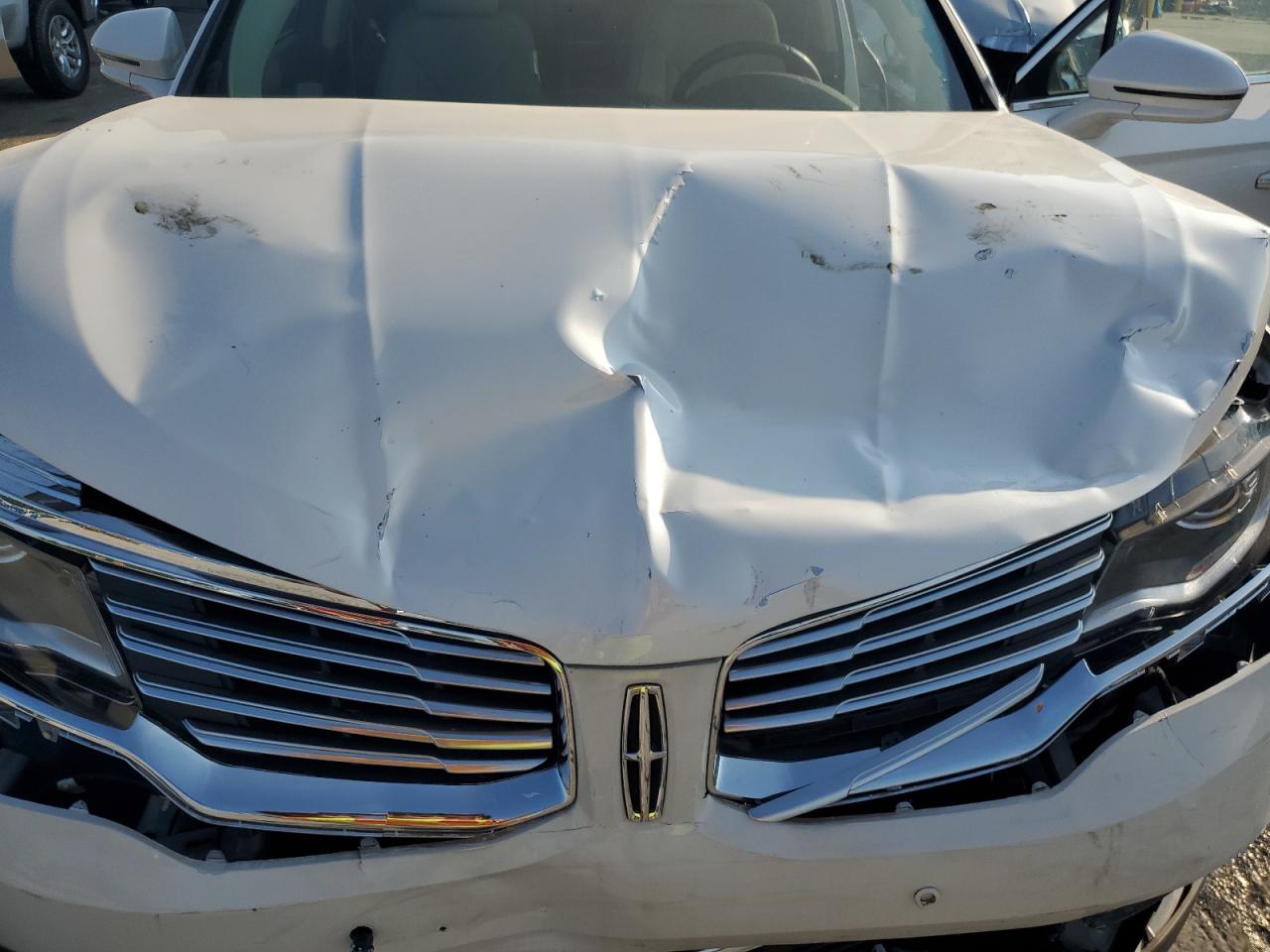 2016 Lincoln Mkx Reserve VIN: 2LMTJ6LRXGBL57976 Lot: 81083135