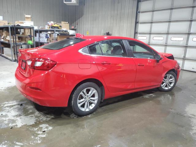  CHEVROLET CRUZE 2019 Czerwony