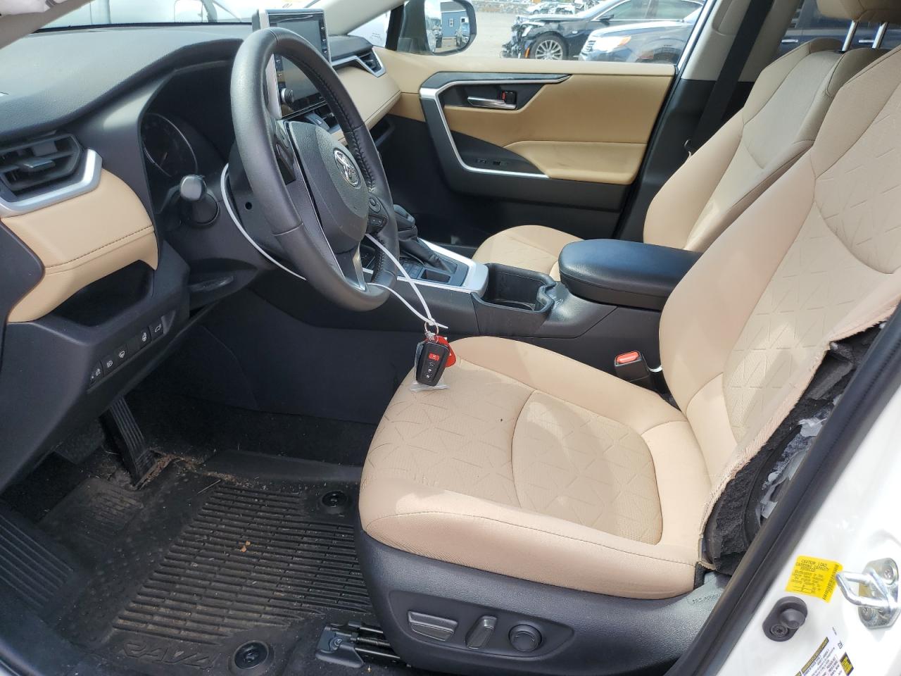 2022 Toyota Rav4 Xle VIN: 2T3P1RFV3NC310876 Lot: 70804025