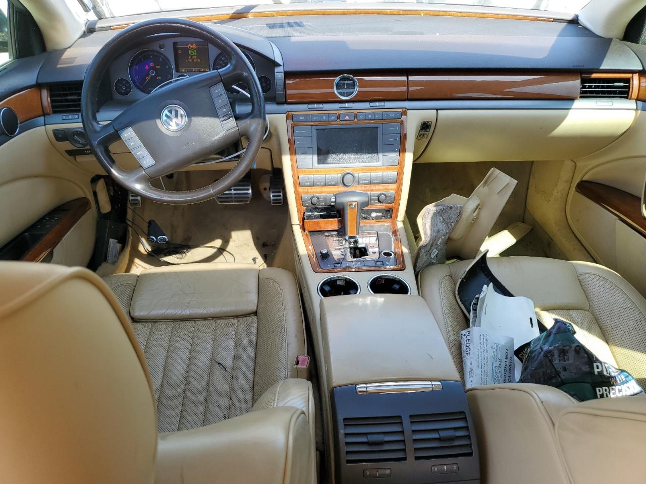 VOLKSWAGEN PHAETON 2004 WVWAF63DX48007033 Photo 8