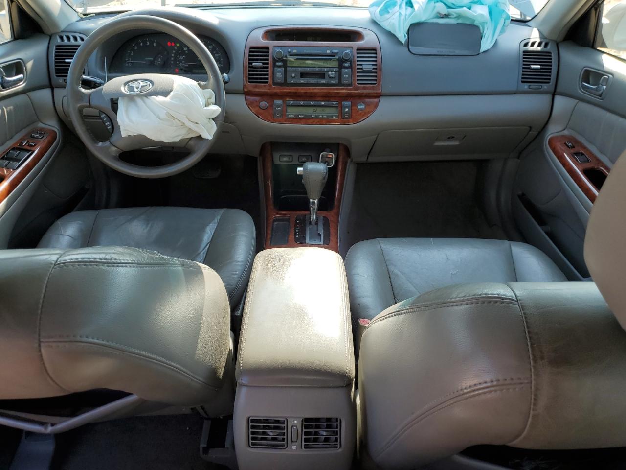 2003 Toyota Camry Le VIN: 4T1BF30K43U059295 Lot: 81730305