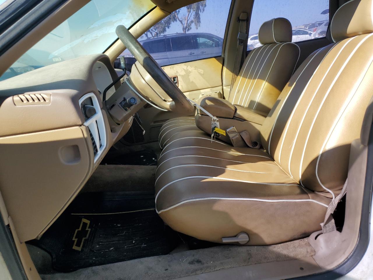 1994 Chevrolet Caprice Classic VIN: 1G1BL82P4RR123410 Lot: 81672955