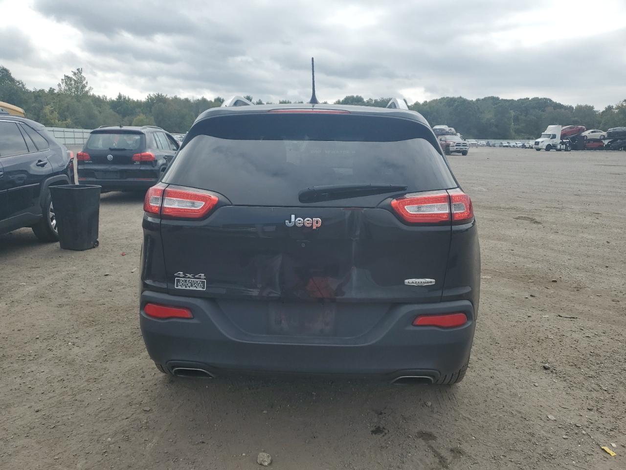 2016 Jeep Cherokee Latitude VIN: 1C4PJMCS2GW269978 Lot: 81458265