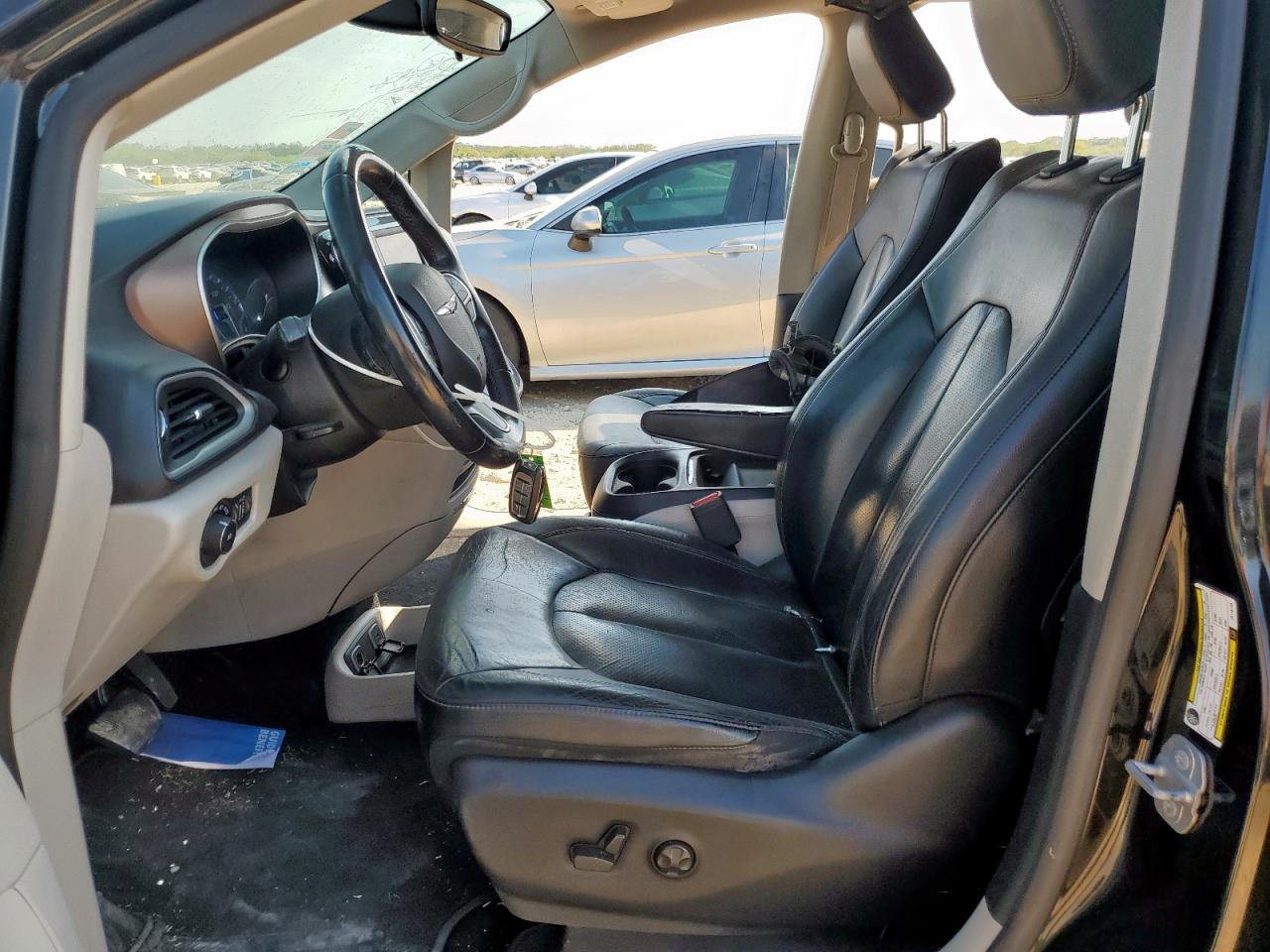 2018 Chrysler Pacifica Touring L VIN: 2C4RC1BG2JR115138 Lot: 81683465