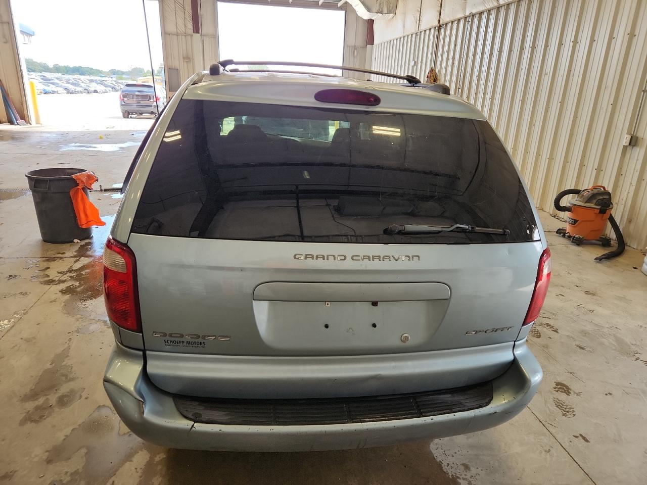 2003 Dodge Grand Caravan Sport VIN: 2D4GP44383R218318 Lot: 71521415