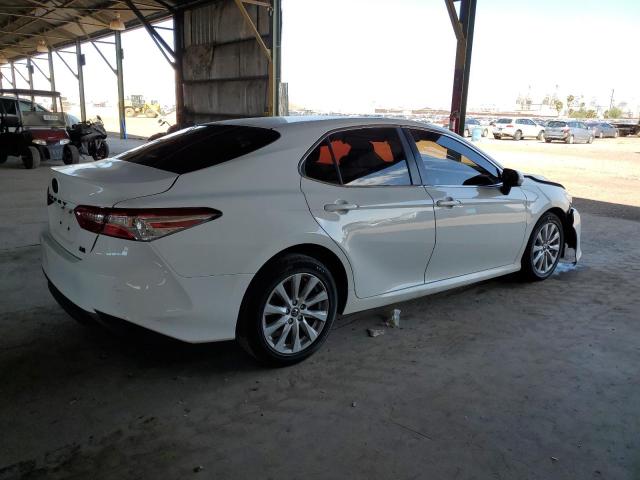  TOYOTA CAMRY 2018 Белы