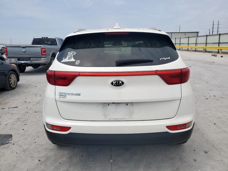  KIA SPORTAGE 2017 Белы