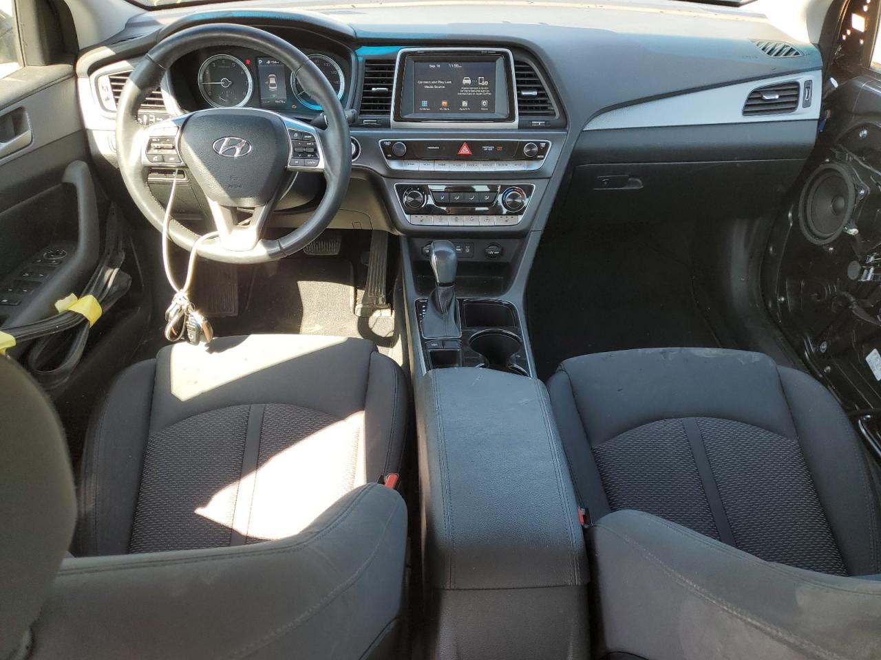 2018 Hyundai Sonata Sport VIN: 5NPE34AF2JH640206 Lot: 80100335