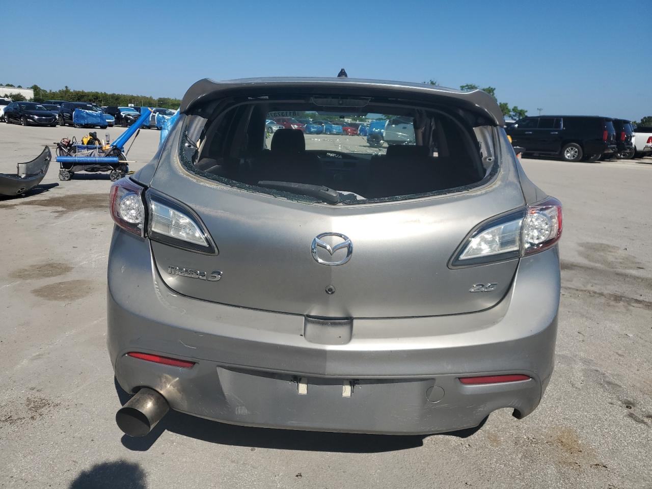 2010 Mazda 3 S VIN: JM1BL1H53A1247577 Lot: 81137375