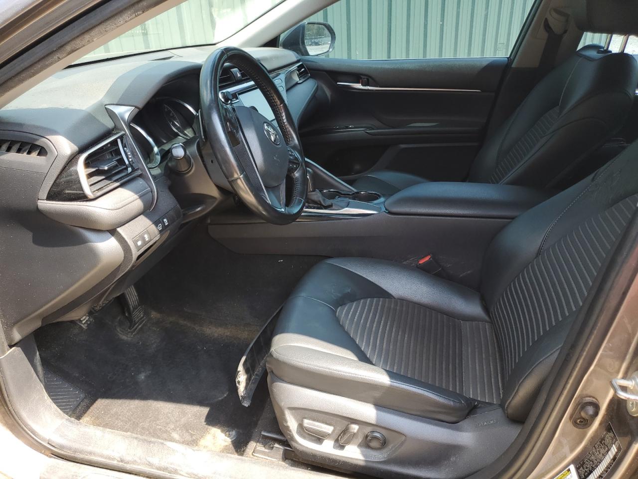 2020 Toyota Camry Se VIN: 4T1G11AK1LU984303 Lot: 71690025