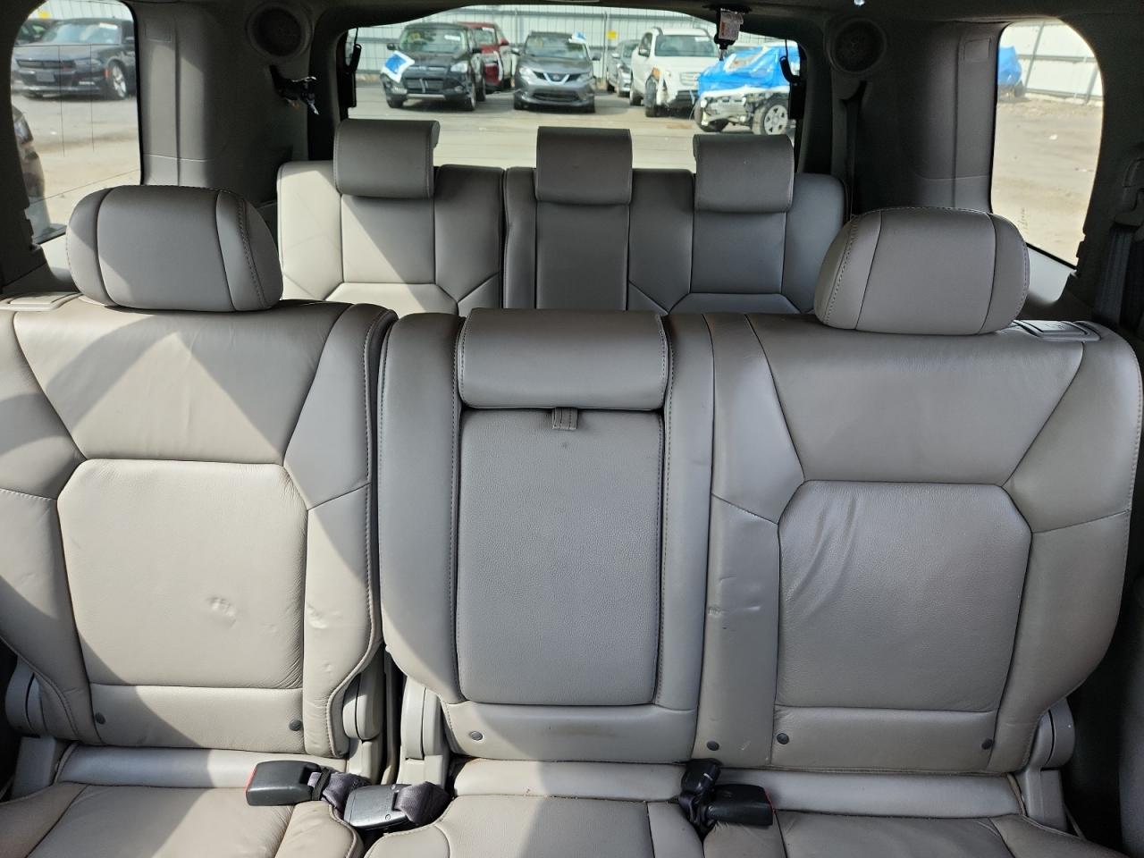 2011 Honda Pilot Exln VIN: 5FNYF4H71BB042627 Lot: 71297875