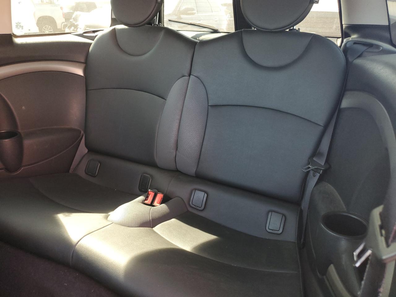 2010 Mini Cooper S Clubman VIN: WMWMM3C52ATP94060 Lot: 81118885