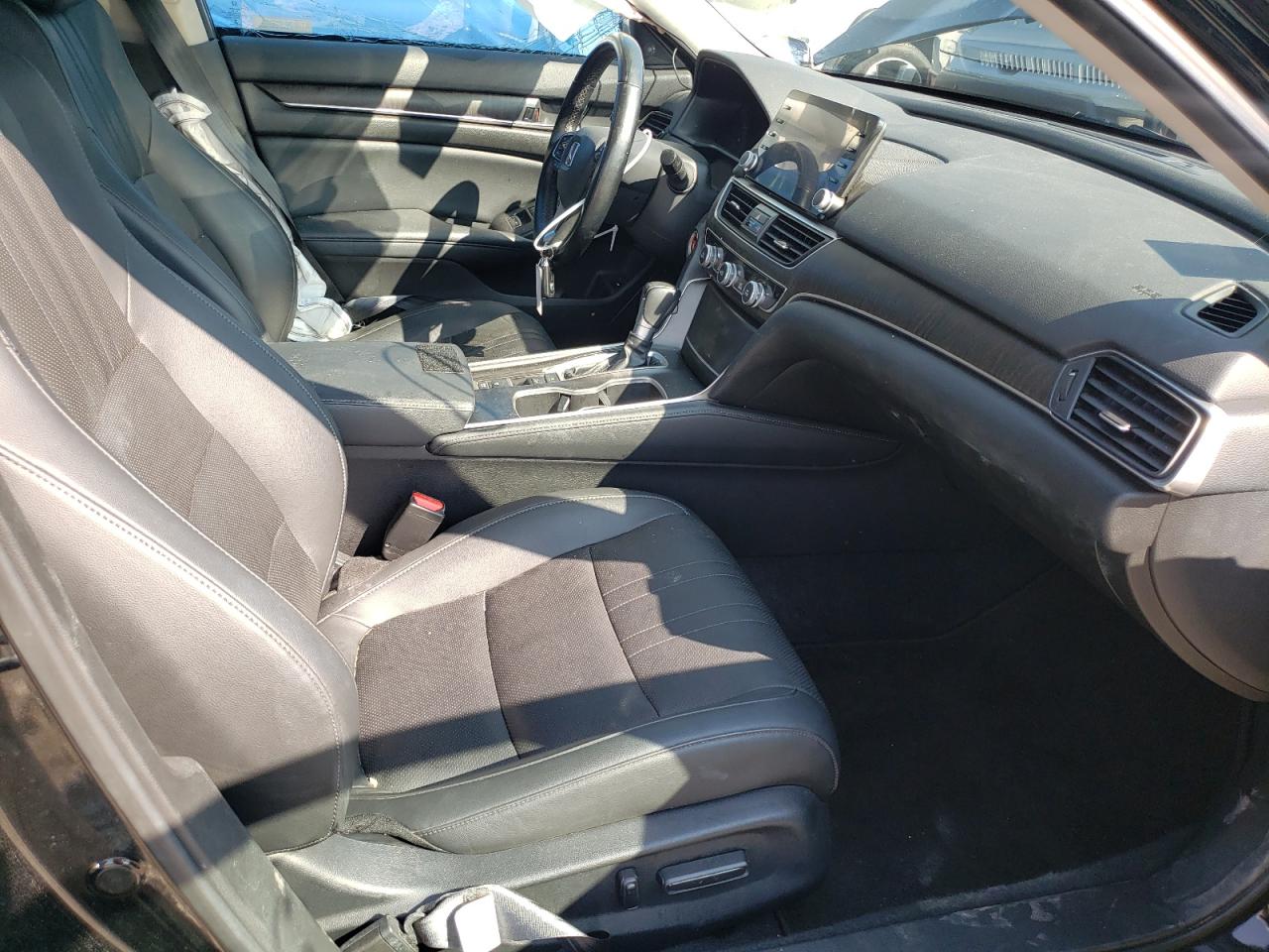 2022 Honda Accord Exl VIN: 1HGCV1F57NA026363 Lot: 70476965