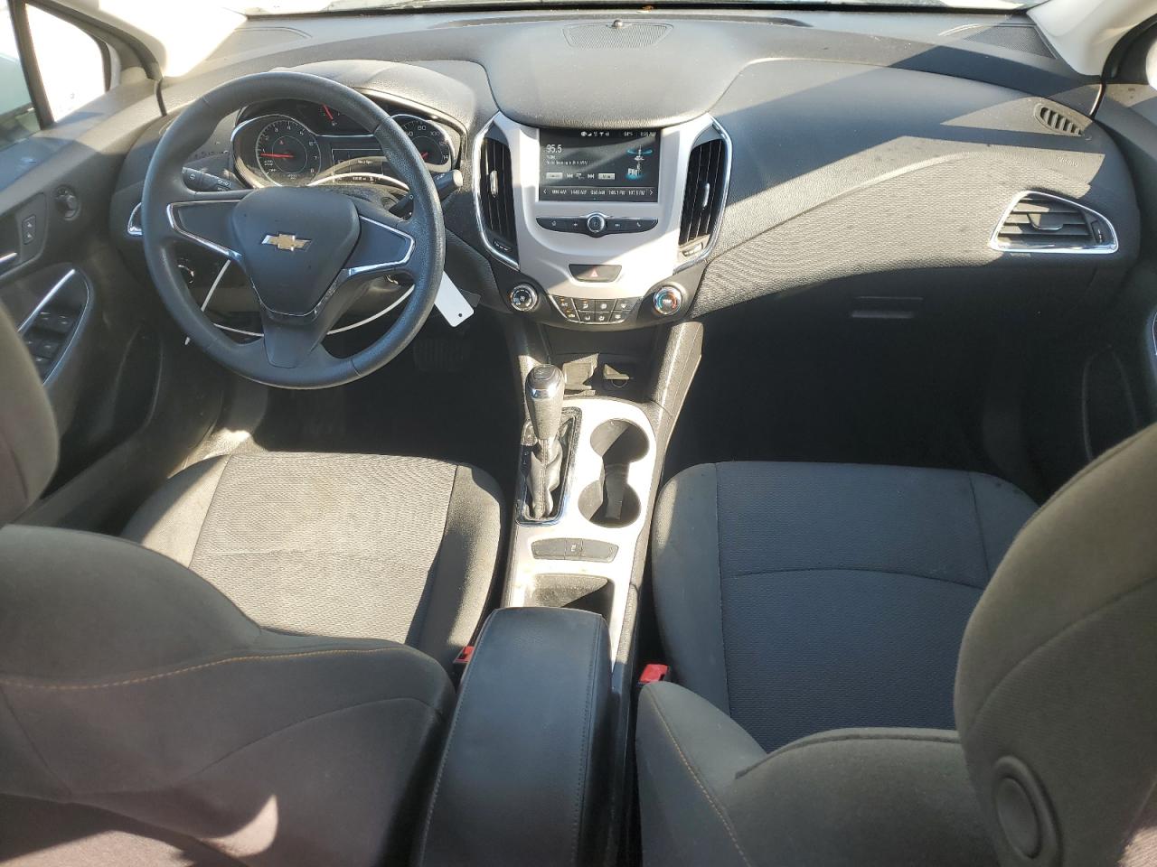 2018 Chevrolet Cruze Ls VIN: 1G1BC5SM5J7162477 Lot: 84434695