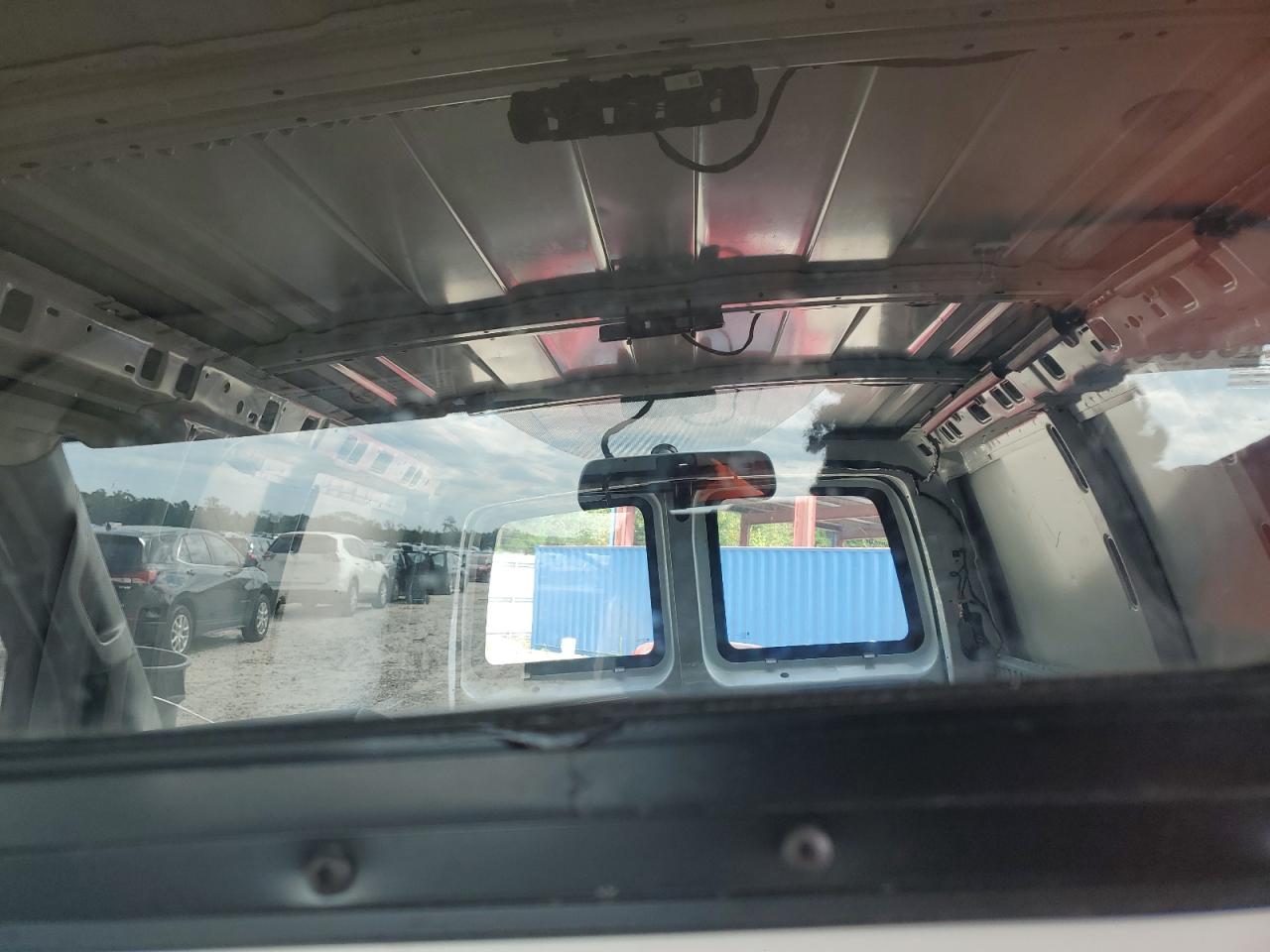 2018 Chevrolet Express G2500 VIN: 1GCWGAFP9J1336659 Lot: 72010685