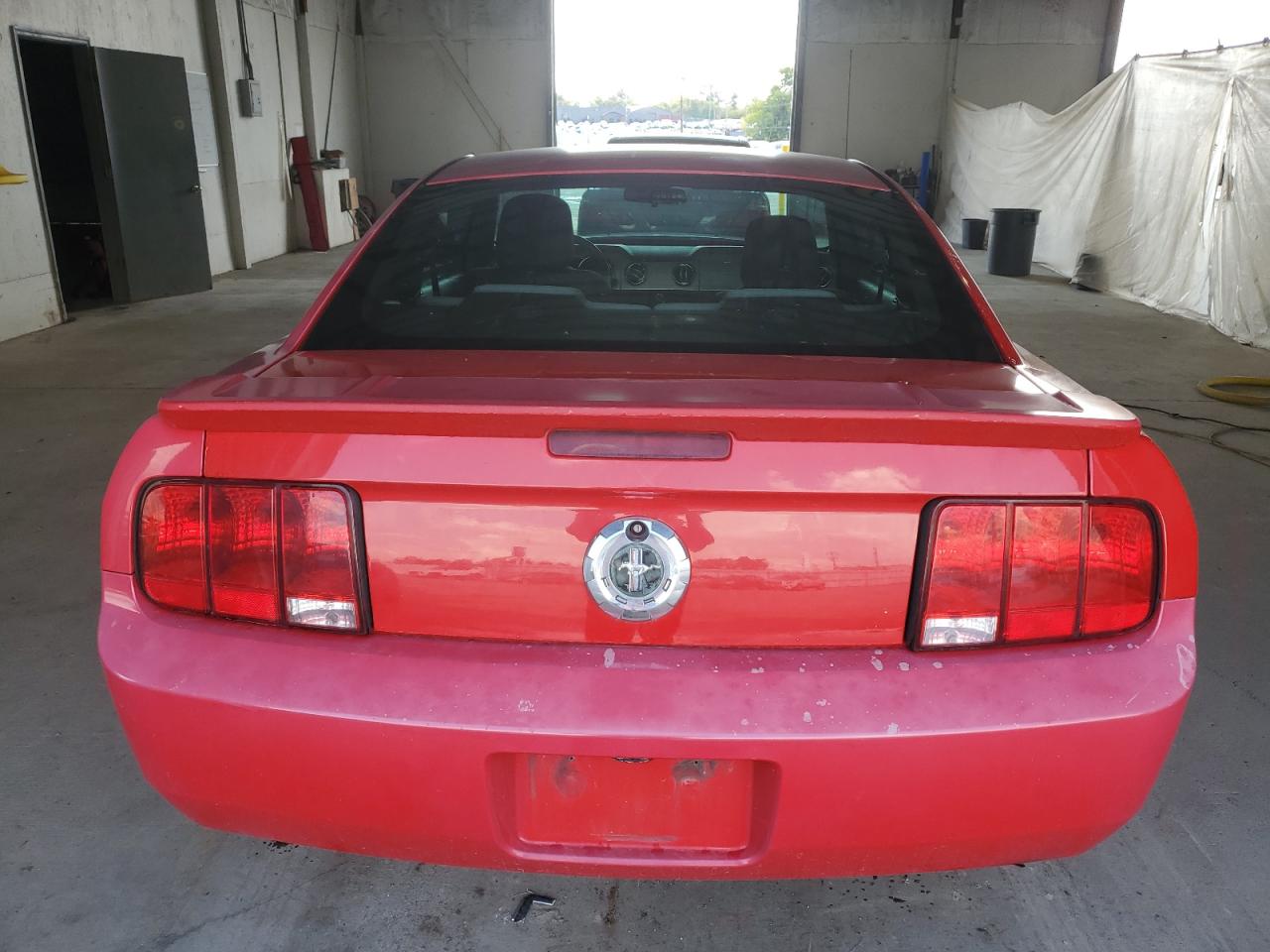 2007 Ford Mustang VIN: 1ZVFT80N575258827 Lot: 71420585